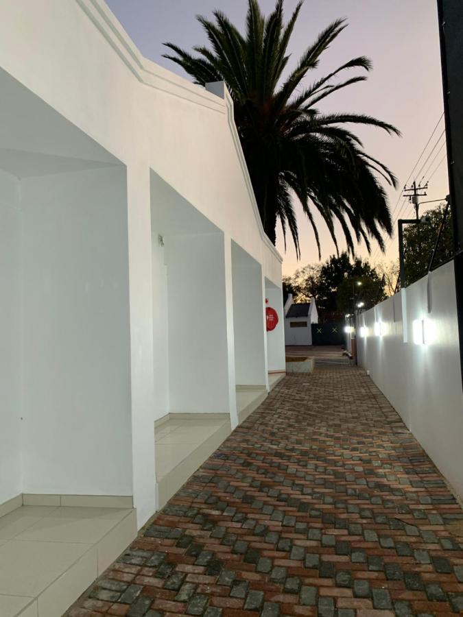 Thamani Guest House Randfontein エクステリア 写真