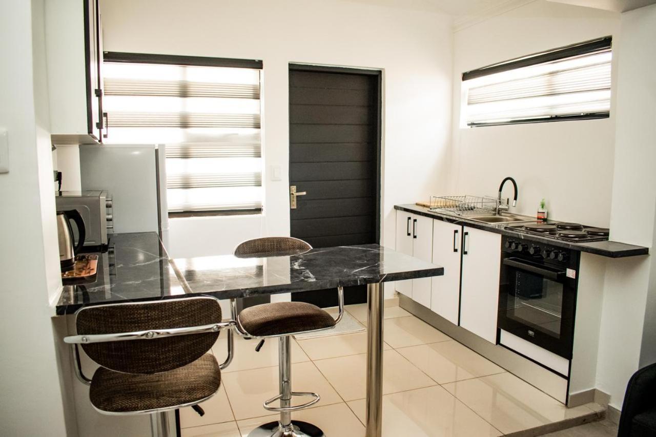 Thamani Guest House Randfontein エクステリア 写真